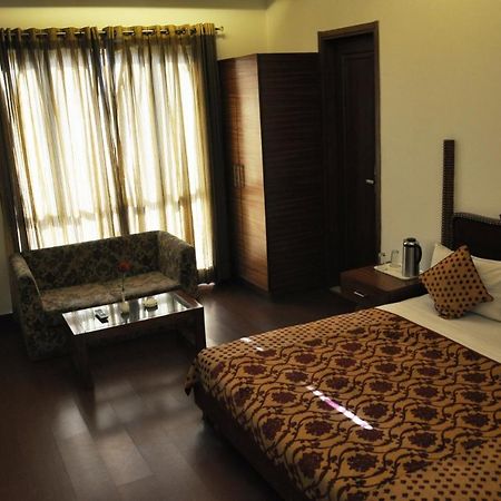 Hari'S Court Inns & Hotels Nuova Delhi Esterno foto